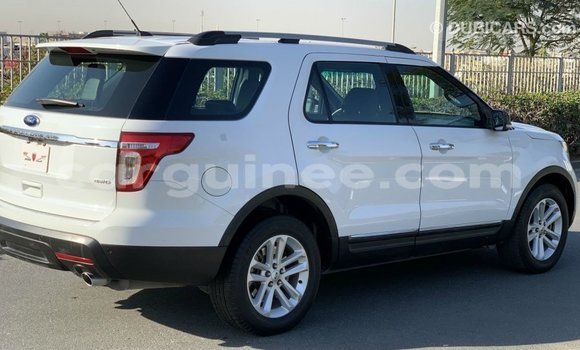 Buy Import Ford Explorer White Car in Import - Dubai in Conakry Buy Import Ford Explorer White Car in Import - Dubai in Conakry