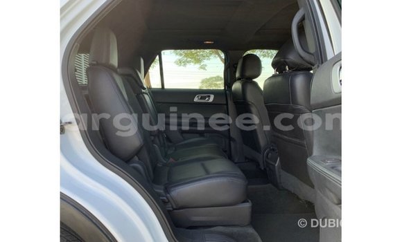 Buy Import Ford Explorer White Car in Import - Dubai in Conakry Buy Import Ford Explorer White Car in Import - Dubai in Conakry