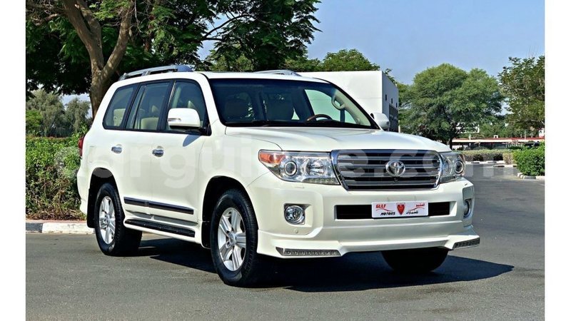 Big with watermark toyota land cruiser conakry import dubai 5977