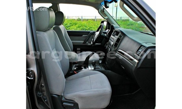 Buy Import Mitsubishi Pajero Brown Car in Import - Dubai in Conakry Buy Import Mitsubishi Pajero Brown Car in Import - Dubai in Conakry