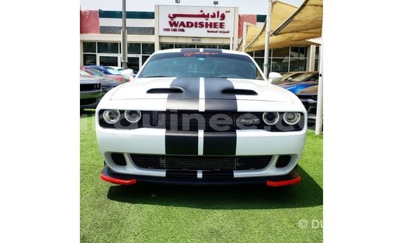 Buy Import Dodge Challenger White Car in Import - Dubai in Conakry Buy Import Dodge Challenger White Car in Import - Dubai in Conakry
