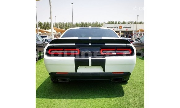 Buy Import Dodge Challenger White Car in Import - Dubai in Conakry Buy Import Dodge Challenger White Car in Import - Dubai in Conakry