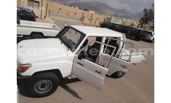 Buy Import Toyota Land Cruiser White Car in Import - Dubai in Conakry Buy Import Toyota Land Cruiser White Car in Import - Dubai in Conakry