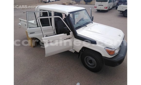 Buy Import Toyota Land Cruiser White Car in Import - Dubai in Conakry Buy Import Toyota Land Cruiser White Car in Import - Dubai in Conakry