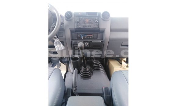 Buy Import Toyota Land Cruiser White Car in Import - Dubai in Conakry Buy Import Toyota Land Cruiser White Car in Import - Dubai in Conakry