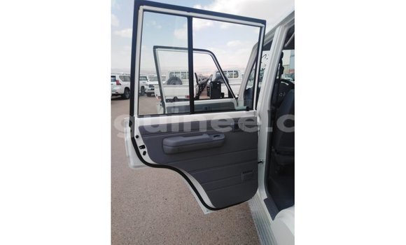 Buy Import Toyota Land Cruiser White Car in Import - Dubai in Conakry Buy Import Toyota Land Cruiser White Car in Import - Dubai in Conakry