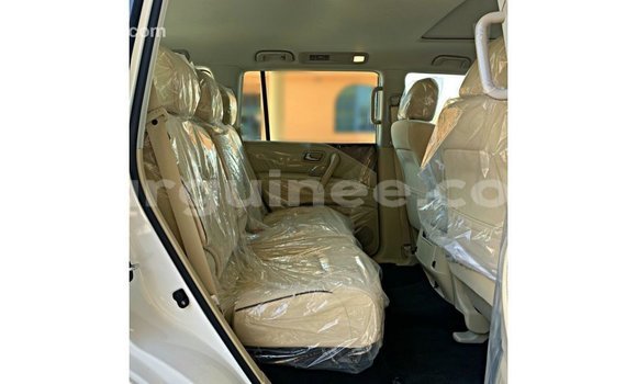 Acheter Import Voiture Nissan Patrol Blanc à Import - Dubai, Conakry Acheter Import Voiture Nissan Patrol Blanc à Import - Dubai, Conakry