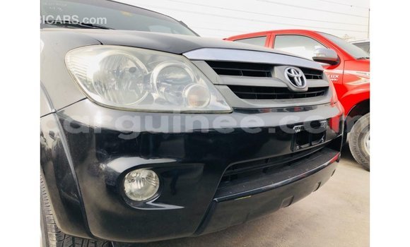 Acheter Import Voiture Toyota Fortuner Noir à Import - Dubai, Conakry Acheter Import Voiture Toyota Fortuner Noir à Import - Dubai, Conakry