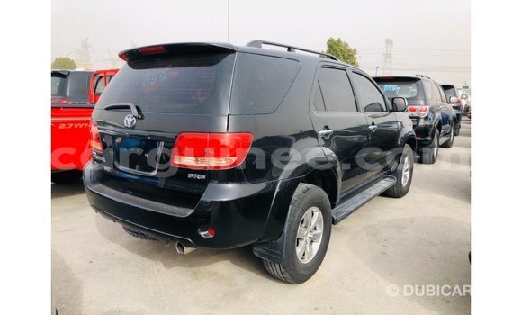 Acheter Import Voiture Toyota Fortuner Noir à Import - Dubai, Conakry Acheter Import Voiture Toyota Fortuner Noir à Import - Dubai, Conakry