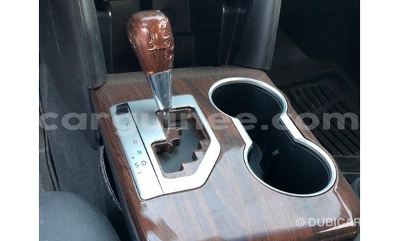 Acheter Import Voiture Toyota Camry Blanc à Import - Dubai, Conakry Acheter Import Voiture Toyota Camry Blanc à Import - Dubai, Conakry