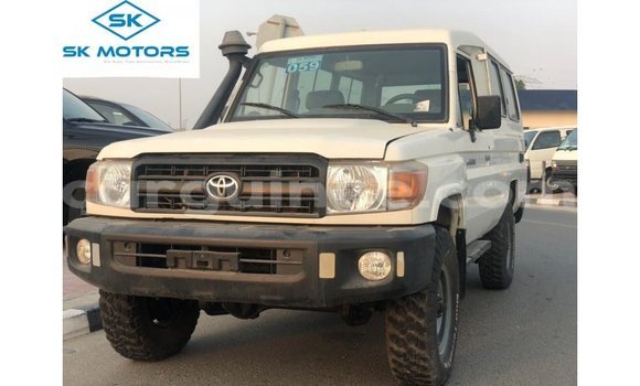 Buy Import Toyota Land Cruiser White Car in Import - Dubai in Conakry Buy Import Toyota Land Cruiser White Car in Import - Dubai in Conakry