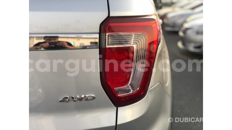 Big with watermark ford explorer conakry import dubai 6011