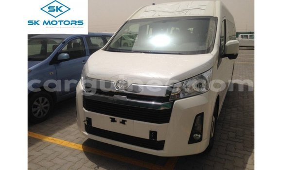 Acheter Import Voiture Toyota Hiace Blanc à Import - Dubai, Conakry