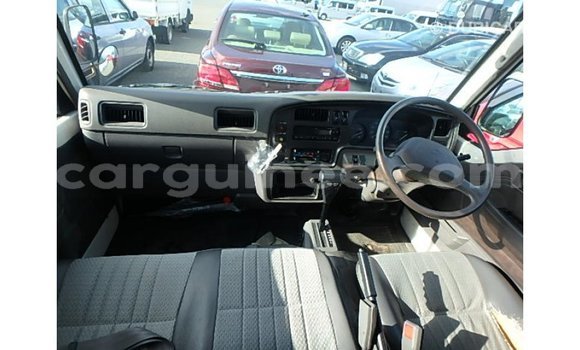 Acheter Import Voiture Nissan Caravan Blanc à Import - Dubai, Conakry Acheter Import Voiture Nissan Caravan Blanc à Import - Dubai, Conakry