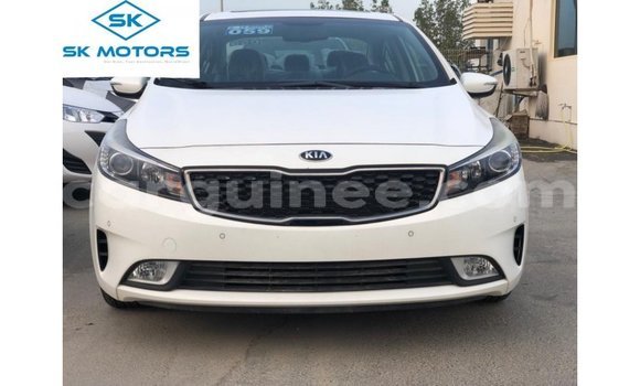 Buy Import Kia Cerato White Car in Import - Dubai in Conakry