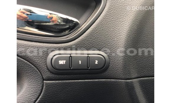 Acheter Import Voiture Kia Cerato Blanc à Import - Dubai, Conakry Acheter Import Voiture Kia Cerato Blanc à Import - Dubai, Conakry