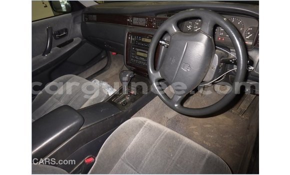 Acheter Import Voiture Toyota Crown Bleu à Import - Dubai, Conakry Acheter Import Voiture Toyota Crown Bleu à Import - Dubai, Conakry