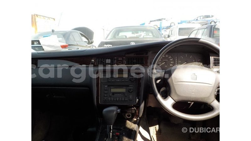 Big with watermark toyota crown conakry import dubai 6030