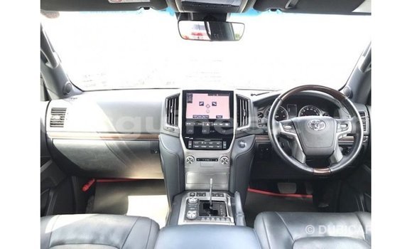 Buy Import Toyota Land Cruiser White Car in Import - Dubai in Conakry Buy Import Toyota Land Cruiser White Car in Import - Dubai in Conakry