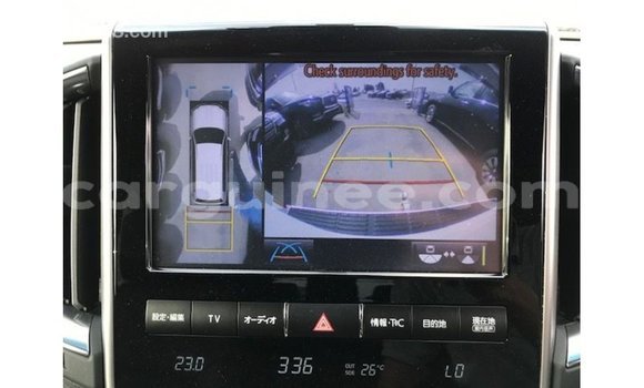 Buy Import Toyota Land Cruiser White Car in Import - Dubai in Conakry Buy Import Toyota Land Cruiser White Car in Import - Dubai in Conakry