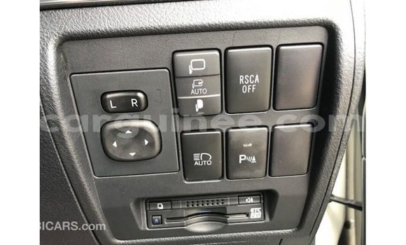 Buy Import Toyota Land Cruiser White Car in Import - Dubai in Conakry Buy Import Toyota Land Cruiser White Car in Import - Dubai in Conakry