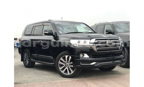 Acheter Import Voiture Toyota Land Cruiser Noir à Import - Dubai, Conakry Acheter Import Voiture Toyota Land Cruiser Noir à Import - Dubai, Conakry