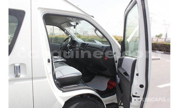 Buy Import Toyota Hiace White Car in Import - Dubai in Conakry Buy Import Toyota Hiace White Car in Import - Dubai in Conakry