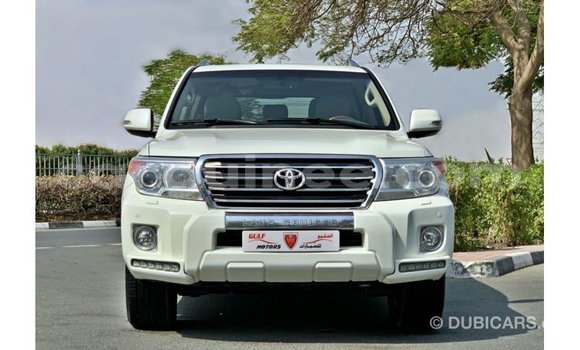Buy Import Toyota Land Cruiser White Car in Import - Dubai in Conakry Buy Import Toyota Land Cruiser White Car in Import - Dubai in Conakry