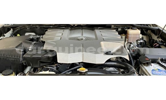 Buy Import Toyota Land Cruiser White Car in Import - Dubai in Conakry Buy Import Toyota Land Cruiser White Car in Import - Dubai in Conakry