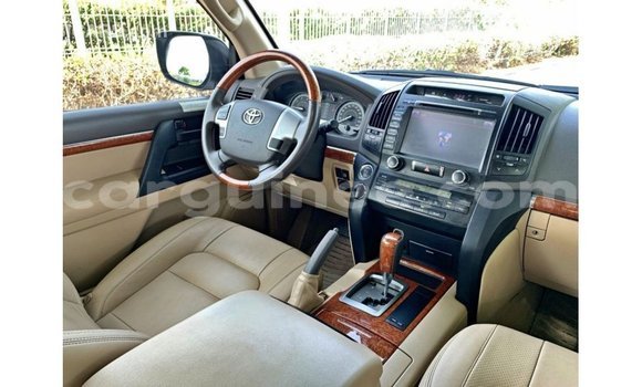Buy Import Toyota Land Cruiser Other Car in Import - Dubai in Conakry Buy Import Toyota Land Cruiser Other Car in Import - Dubai in Conakry