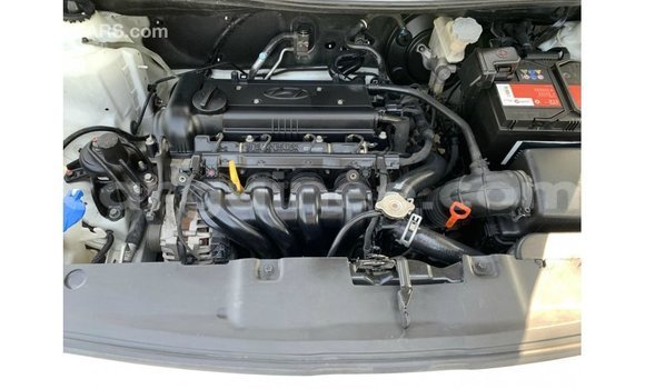 Acheter Import Voiture Hyundai Accent Blanc à Import - Dubai, Conakry Acheter Import Voiture Hyundai Accent Blanc à Import - Dubai, Conakry