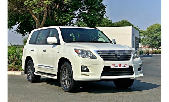 Acheter Import Voiture Lexus LX Blanc à Import - Dubai, Conakry Acheter Import Voiture Lexus LX Blanc à Import - Dubai, Conakry