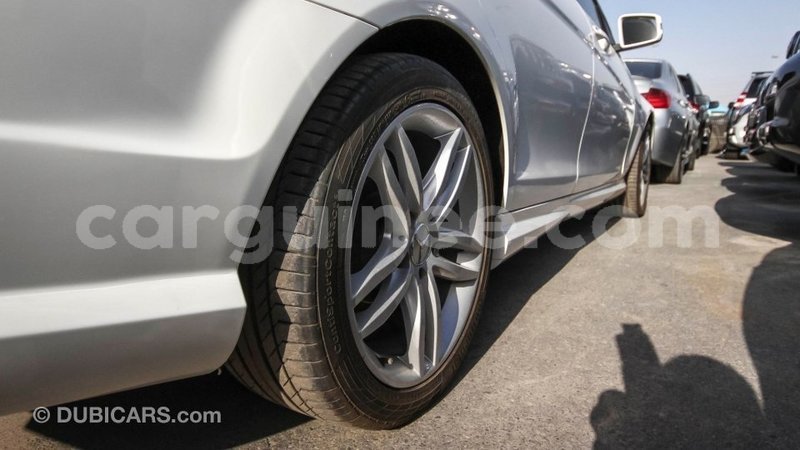 Big with watermark mercedes benz 200 conakry import dubai 6069