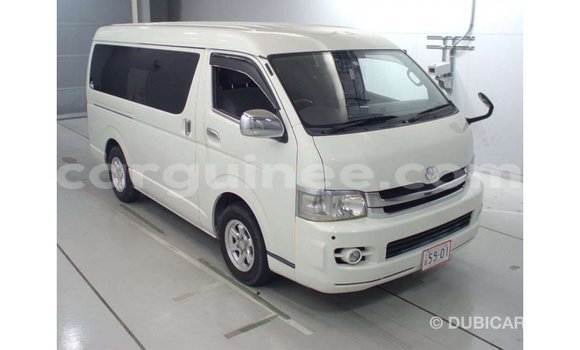 Buy Import Toyota Regius White Car in Import - Dubai in Conakry Buy Import Toyota Regius White Car in Import - Dubai in Conakry
