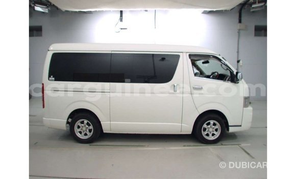 Buy Import Toyota Regius White Car in Import - Dubai in Conakry Buy Import Toyota Regius White Car in Import - Dubai in Conakry