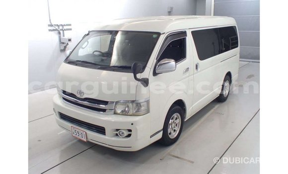 Buy Import Toyota Regius White Car in Import - Dubai in Conakry Buy Import Toyota Regius White Car in Import - Dubai in Conakry