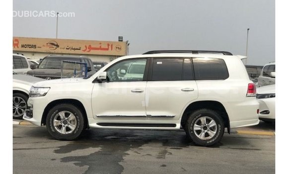 Buy Import Toyota Land Cruiser White Car in Import - Dubai in Conakry Buy Import Toyota Land Cruiser White Car in Import - Dubai in Conakry
