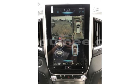 Buy Import Toyota Land Cruiser White Car in Import - Dubai in Conakry Buy Import Toyota Land Cruiser White Car in Import - Dubai in Conakry