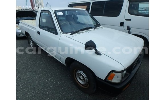 Buy Import Toyota Hilux White Car in Import - Dubai in Conakry Buy Import Toyota Hilux White Car in Import - Dubai in Conakry