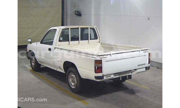 Buy Import Toyota Hilux White Car in Import - Dubai in Conakry Buy Import Toyota Hilux White Car in Import - Dubai in Conakry