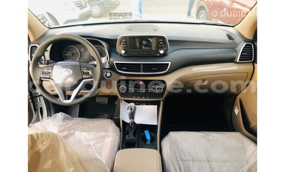 Buy Import Hyundai Tucson White Car in Import - Dubai in Conakry Buy Import Hyundai Tucson White Car in Import - Dubai in Conakry