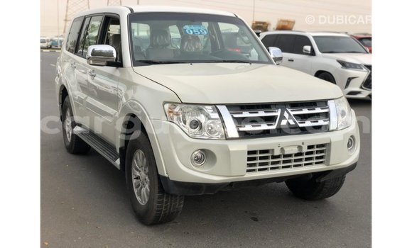 Buy Import Mitsubishi Pajero White Car in Import - Dubai in Conakry Buy Import Mitsubishi Pajero White Car in Import - Dubai in Conakry