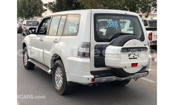 Buy Import Mitsubishi Pajero White Car in Import - Dubai in Conakry Buy Import Mitsubishi Pajero White Car in Import - Dubai in Conakry