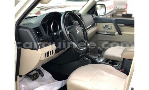 Buy Import Mitsubishi Pajero White Car in Import - Dubai in Conakry Buy Import Mitsubishi Pajero White Car in Import - Dubai in Conakry