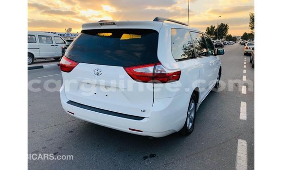 Buy Import Toyota Sienna White Car in Import - Dubai in Conakry Buy Import Toyota Sienna White Car in Import - Dubai in Conakry