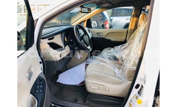 Buy Import Toyota Sienna White Car in Import - Dubai in Conakry Buy Import Toyota Sienna White Car in Import - Dubai in Conakry