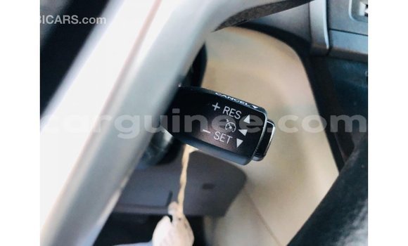 Buy Import Toyota Sienna White Car in Import - Dubai in Conakry Buy Import Toyota Sienna White Car in Import - Dubai in Conakry