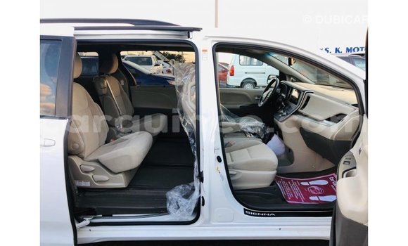 Buy Import Toyota Sienna White Car in Import - Dubai in Conakry Buy Import Toyota Sienna White Car in Import - Dubai in Conakry