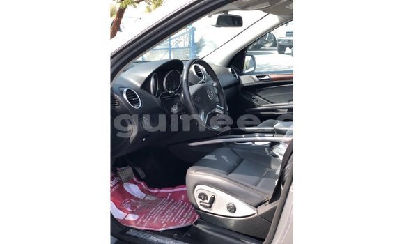 Buy Import Mercedes-Benz 190 Other Car in Import - Dubai in Conakry Buy Import Mercedes-Benz 190 Other Car in Import - Dubai in Conakry