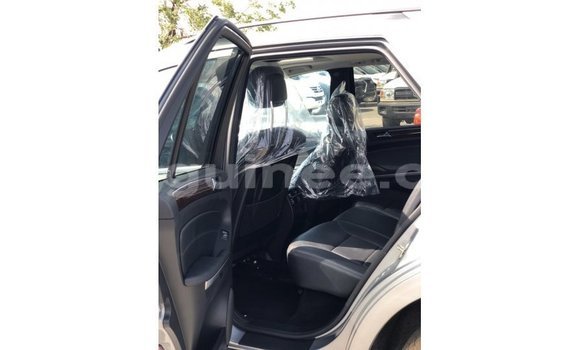 Buy Import Mercedes-Benz 190 Other Car in Import - Dubai in Conakry Buy Import Mercedes-Benz 190 Other Car in Import - Dubai in Conakry
